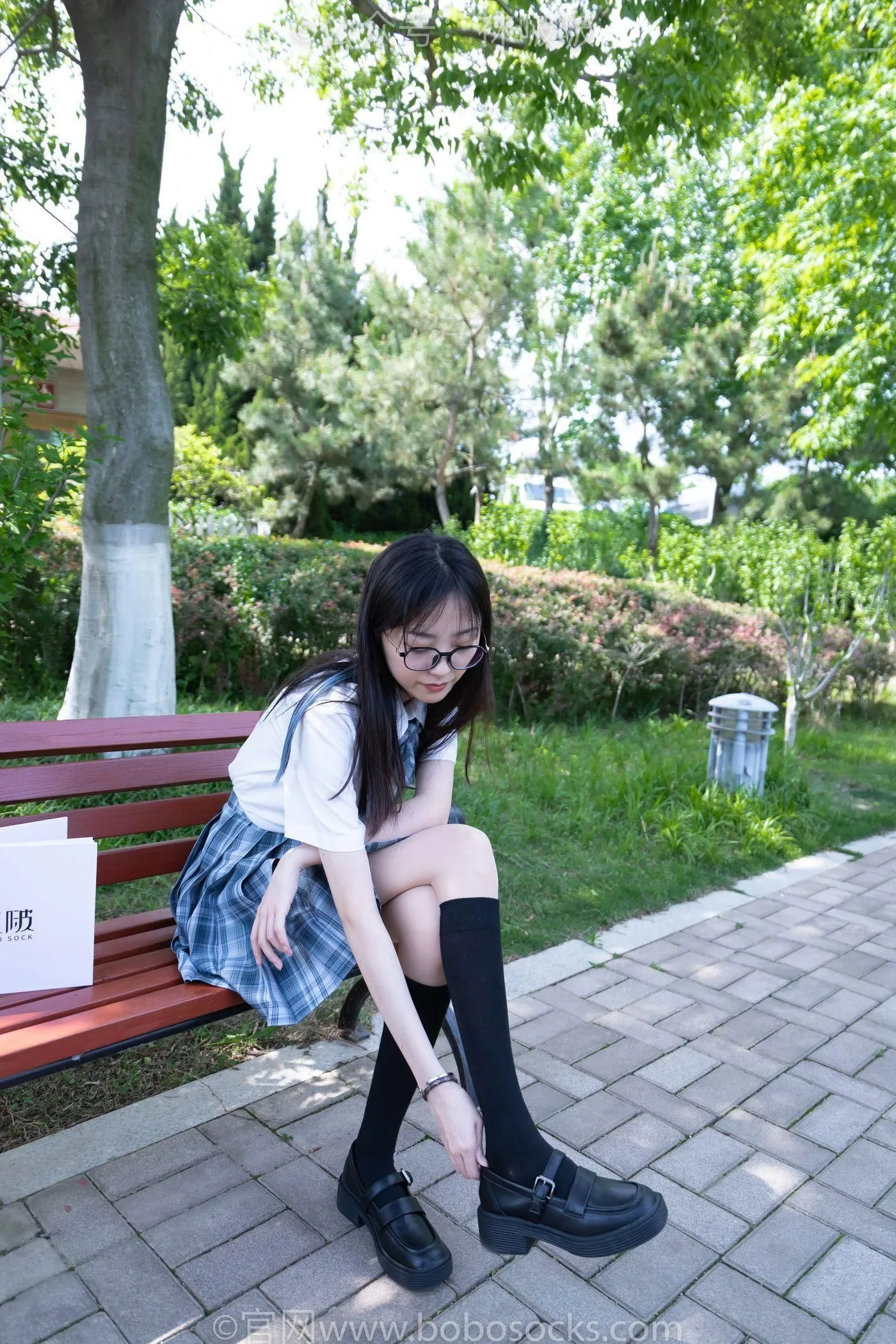 [BoBoSocks袜啵啵]NO.007 稚予-JK制服、皮鞋、黑色中筒棉袜、肉丝 [143P]插图6